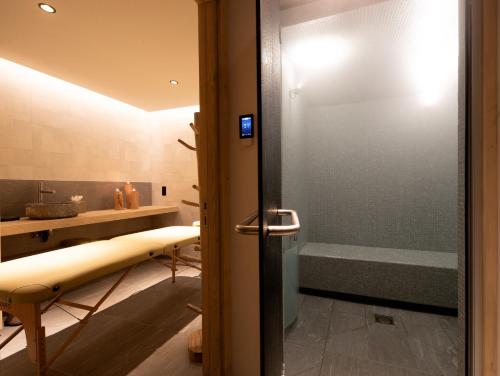 Fotografie z fotogalerie ubytování New modern chalet with skis on v destinaci Saint-Bon-Tarentaise