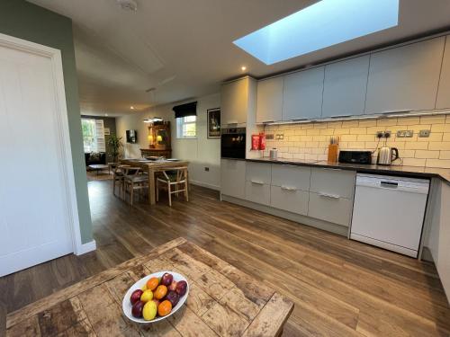 Light-filled Eco-home with Patio photo 18