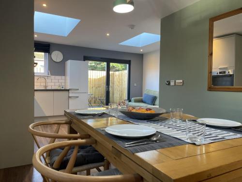 Light-filled Eco-home with Patio photo 7