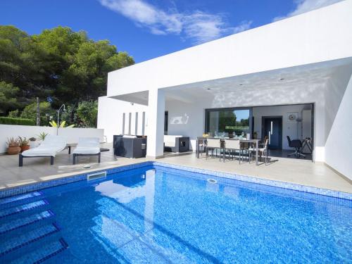 Villa Bellveure by Interhome