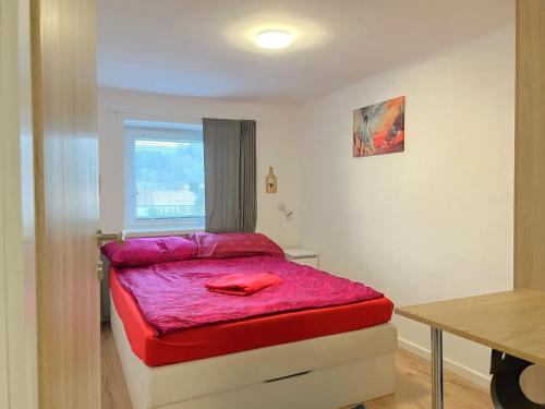 Ένα ή περισσότερα κρεβάτια σε δωμάτιο στο Apartment Garden Suite by Interhome