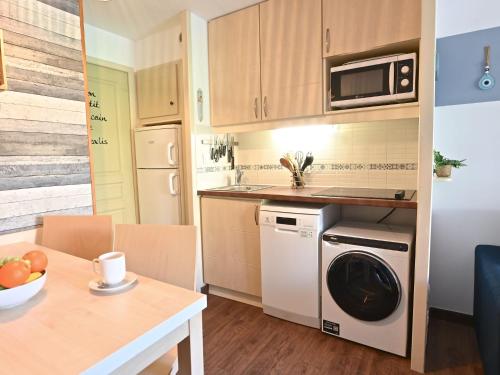 Apartment L'Esquinade J3 029 by Interhome