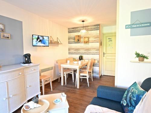 Apartment L'Esquinade J3 029 by Interhome