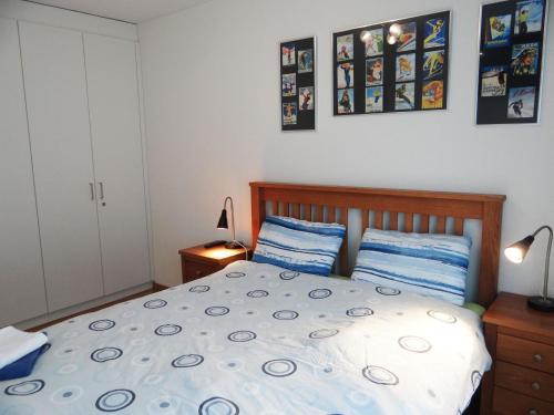 Postel nebo postele na pokoji v ubytování Apartment Bellevue-Park B 145 by Interhome