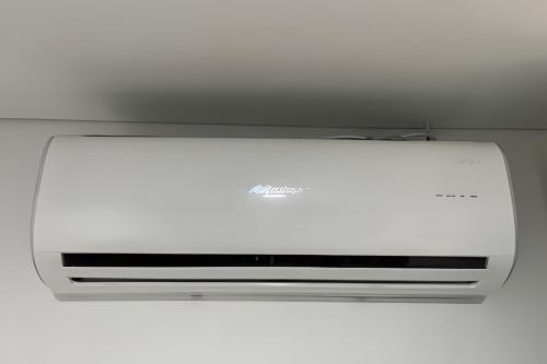 エンビガドにあるModerno Apt. Balcón con vista, rápido WiFi y ACのギャラリーの写真