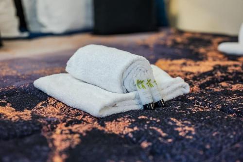Villa Duomo - Jacuzzi e Terrazzo - Cinema - Free Parking - Gym