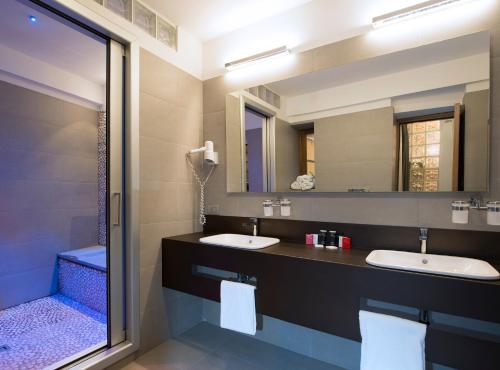 Um banheiro em Hotel Trevi - Gruppo Trevi Hotels