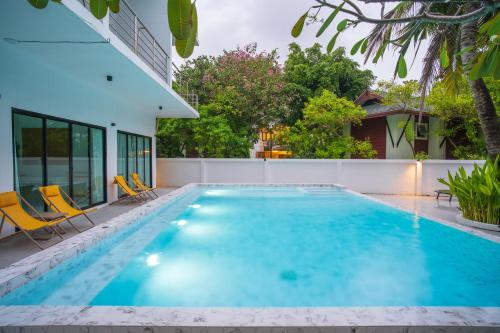 Bassein majutusasutuses Ton Sai Tropical Phi Phi Island või selle lähedal