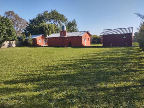 Taman di luar complejo parenzo