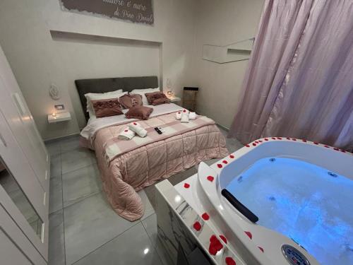 Posteľ alebo postele v izbe v ubytovaní B&B House Napoli Cavour