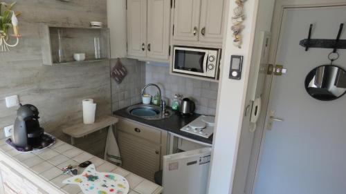 studio cosy avec parking 100m plage