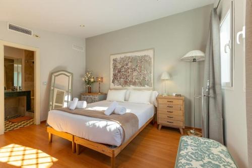 Quevedo Deluxe Penthouse by Valcambre
