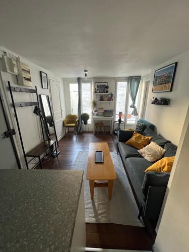 Charming apartment 40 m2, 10th