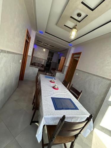 Apartment in Houceima, Ajdirにあるシーティングエリア