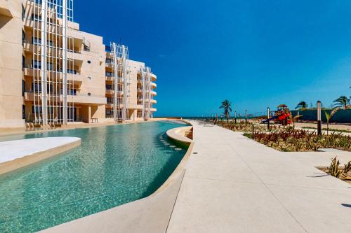 Bazén v ubytování Seaside Serenity One bedroom nebo v jeho okolí