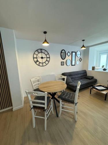 Gallery image of Chez Marie et Romain Ferry & Shuttle in Calais