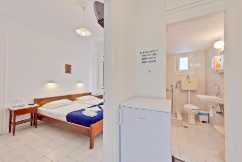 Vonios kambarys apgyvendinimo įstaigoje Paris Rooms