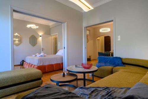 Stunning Acropolis 2 bedroom Opulence