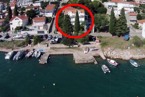 Apartments by the sea Tisno - Murter - 5141