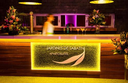 Apartosuites Jardines de Sabatini photo 54