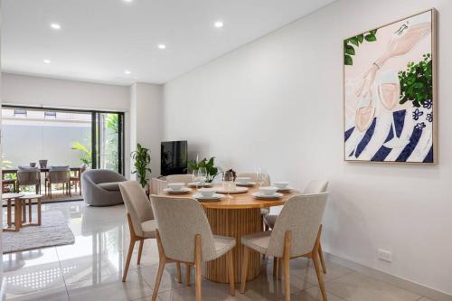 Χώρος καθιστικού στο Vera on Penzance - 3BR, Parking, Wifi
