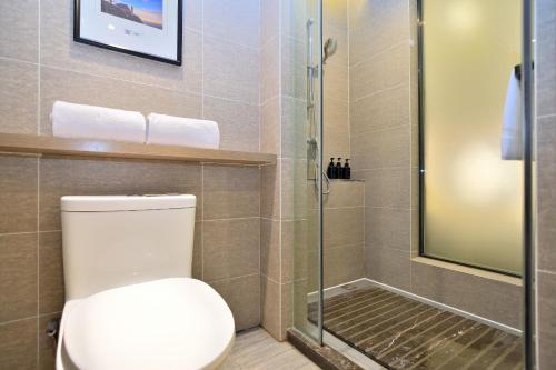 Bilik mandi di Atour Hotel Kunming Dashanghui