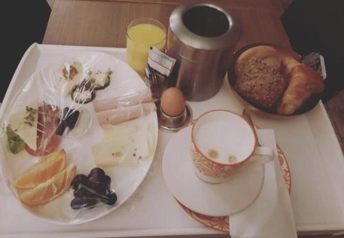 Еда / где поесть недалеко от отеля