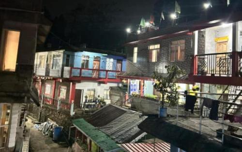 Το κτήριο όπου στεγάζεται  το δωμάτιο σε οικογενειακή κατοικία