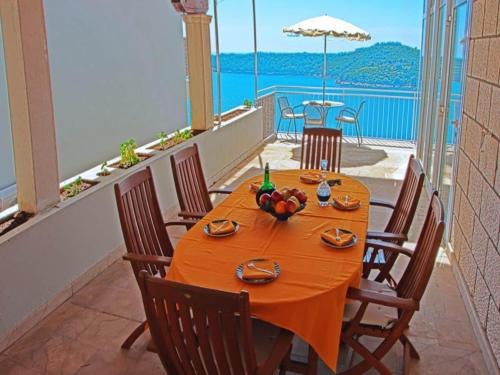 Apartments Sipa - Superior Two Bedroom Apartment with Balcony and Sea View Apartman F