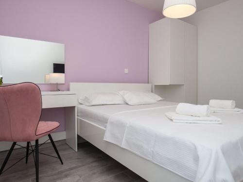 Apartments Dva Galeba - Standard One Bedroom Apartment with Partial Sea View 106
