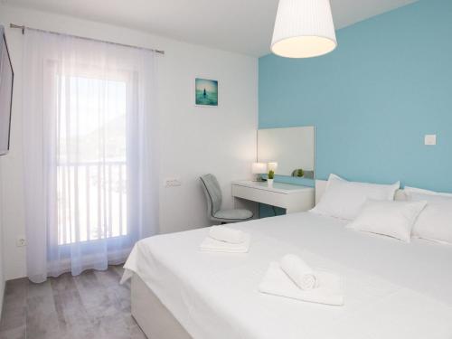Apartments Dva Galeba - One Bedroom Apartment with Sea View 204