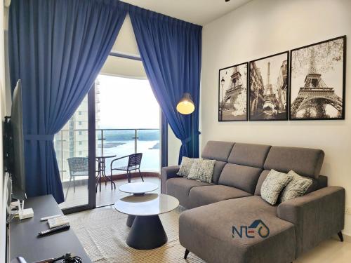 Χώρος καθιστικού στο Country Garden Danga Bay InStyle Sea View Homestay Suite by NEO