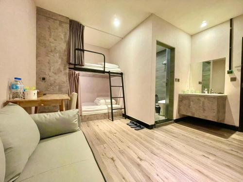 Postel nebo postele na pokoji v ubytování Prince Hotel