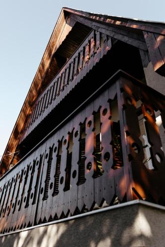 Το κτήριο όπου στεγάζεται  η παραθεριστική κατοικία