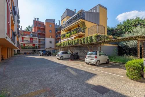 Free Private Parking - 5min to Metro - Balcony - Quiet