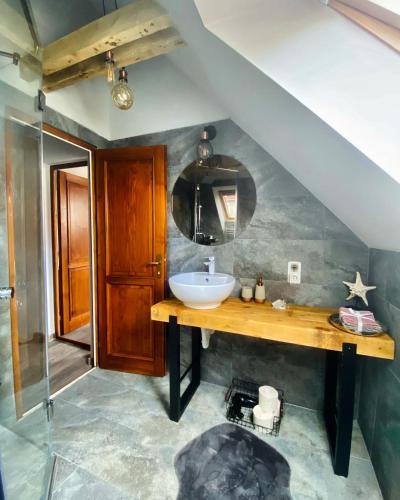 Foto de la galeria de ☆ Rustic Comfort House ☆ a Miercurea-Ciuc