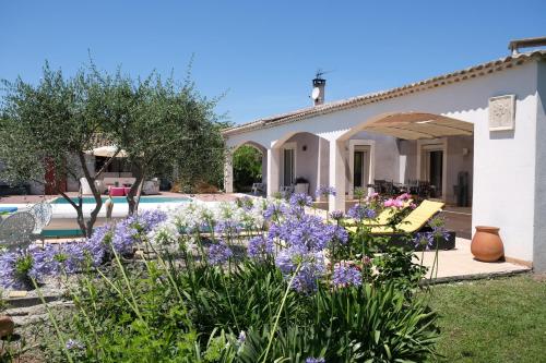 Zahrada ubytování pleasant one-level villa with private pool in the thor village, close to l'isle sur la sorgue - 6 persons