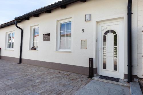 Charmantes Haus -Nähe Parndorf-Neusiedl-Wien-HU-SK