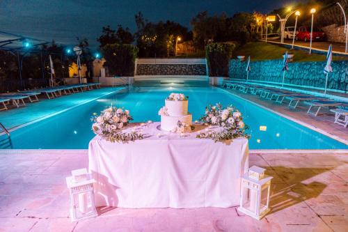 Bazén v ubytování Gocce Di Capri Resort nebo v jeho okolí