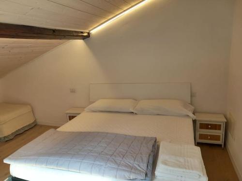 Ένα ή περισσότερα κρεβάτια σε δωμάτιο στο Downtown Roof