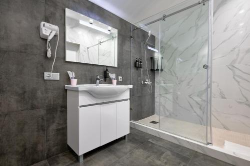 Ванная комната в Aisha Bibi Hotel & Spa Burabay