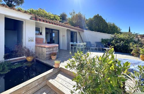 Mazet Cézar, climatisé pour 4 personnes, avec piscine collective à La Londe-Les-Maures