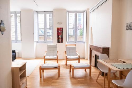 Photo de la galerie de l'établissement Bel appartement lumineux au cœur de Bordeaux, à Bordeaux