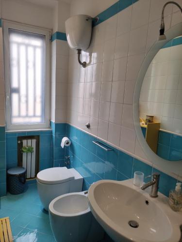 Spacious panoramic apartment - half way Center-Vomero district