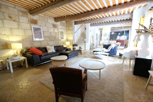 charming provencal house with private pool for 4 people in cheval blanc, luberon.
