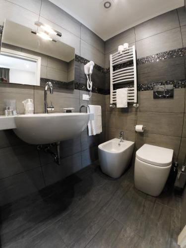 Bed Milano Linate photo 49