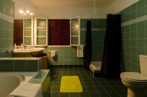 Ванная комната в Santana Houses