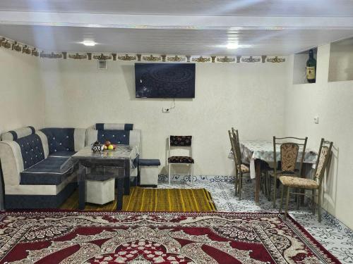 Et opholdsområde på Mironshox Guest House