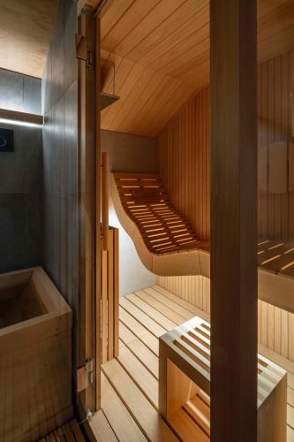 Imagen de la galería de 富士山リトリートMUKUten舎 富士宮 MtFuji Retreat MUKUtensha Fujinomiya natural wood retreat hotel, en Fujinomiya