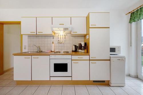 Dapur atau dapur kecil di Mosel Familienurlaub Zickzack